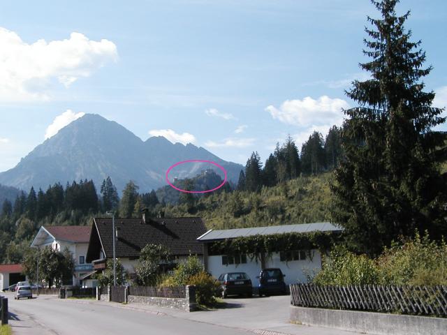 The Ehrenberg ruins are within (long) walking distance of Reutte-in-Tirol,
Austria, and are visible from inside town.  Xandie took this shot when
the smaller ruins first came into view; they are circled in this image.