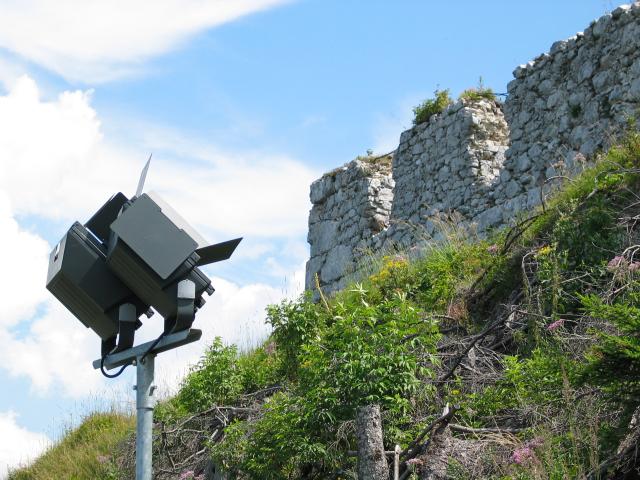 An electric light, placed to illuminate the Schlokopf ruins so
that they can be seen from the valley below.  To me, this light
epitomizes the ruination of the ruins.  What was once a monument for
contemplation has been turned into a cheap Disneyland attraction.
