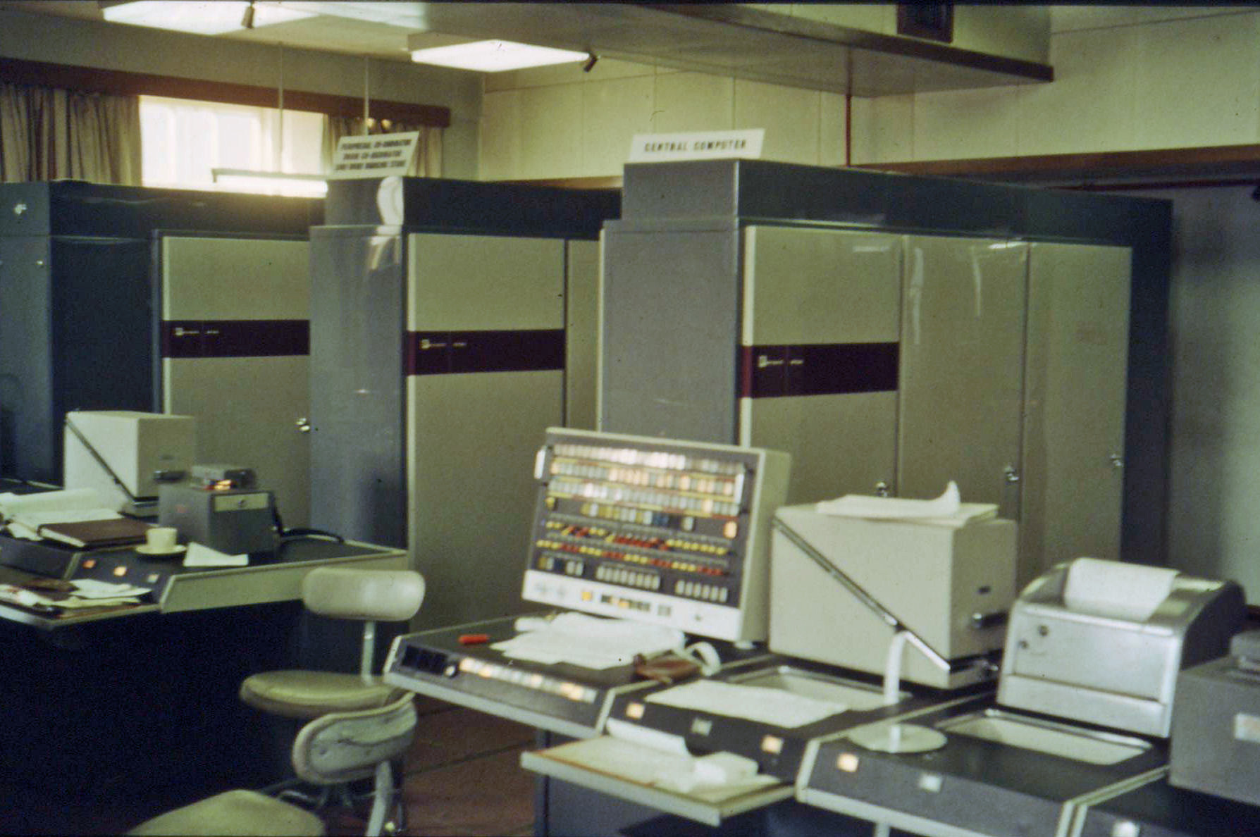 Atlas, one of the world's first supercomputers, 1962