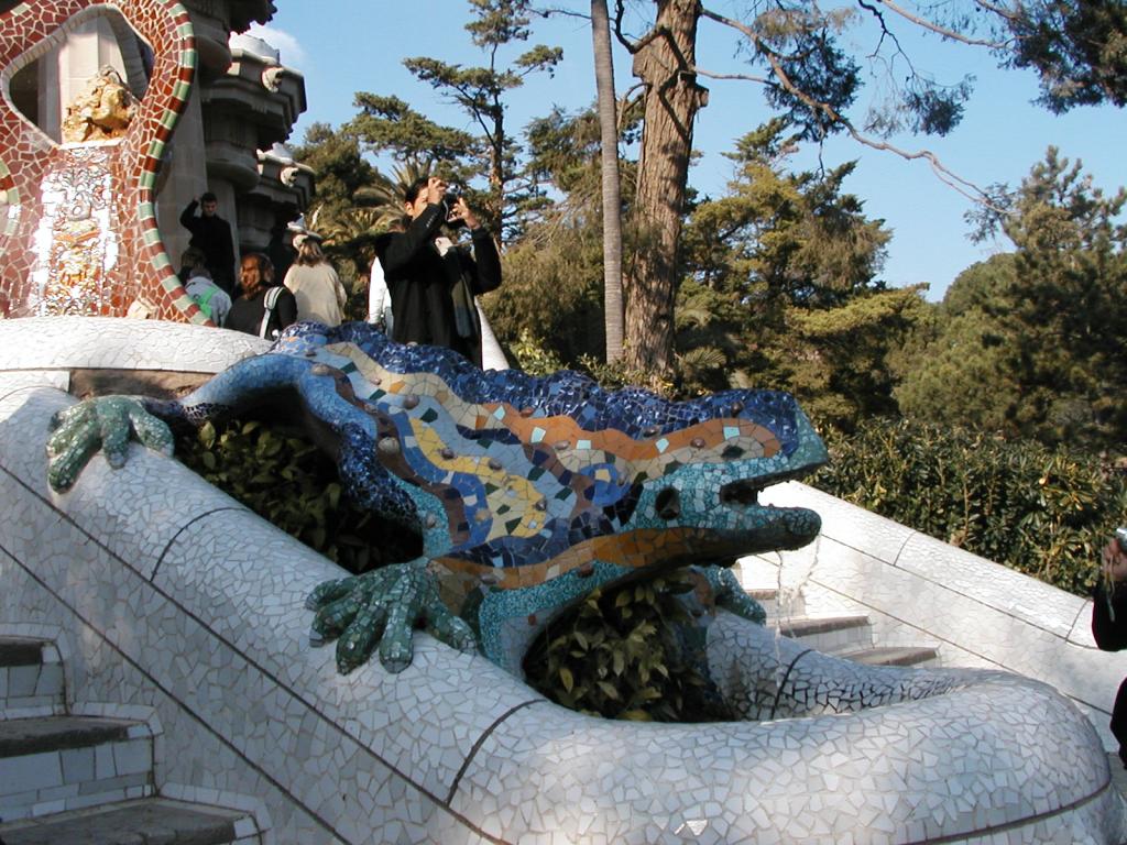 A mosaic lizard at the entrance to Parc Guell.  Photo by Pat.