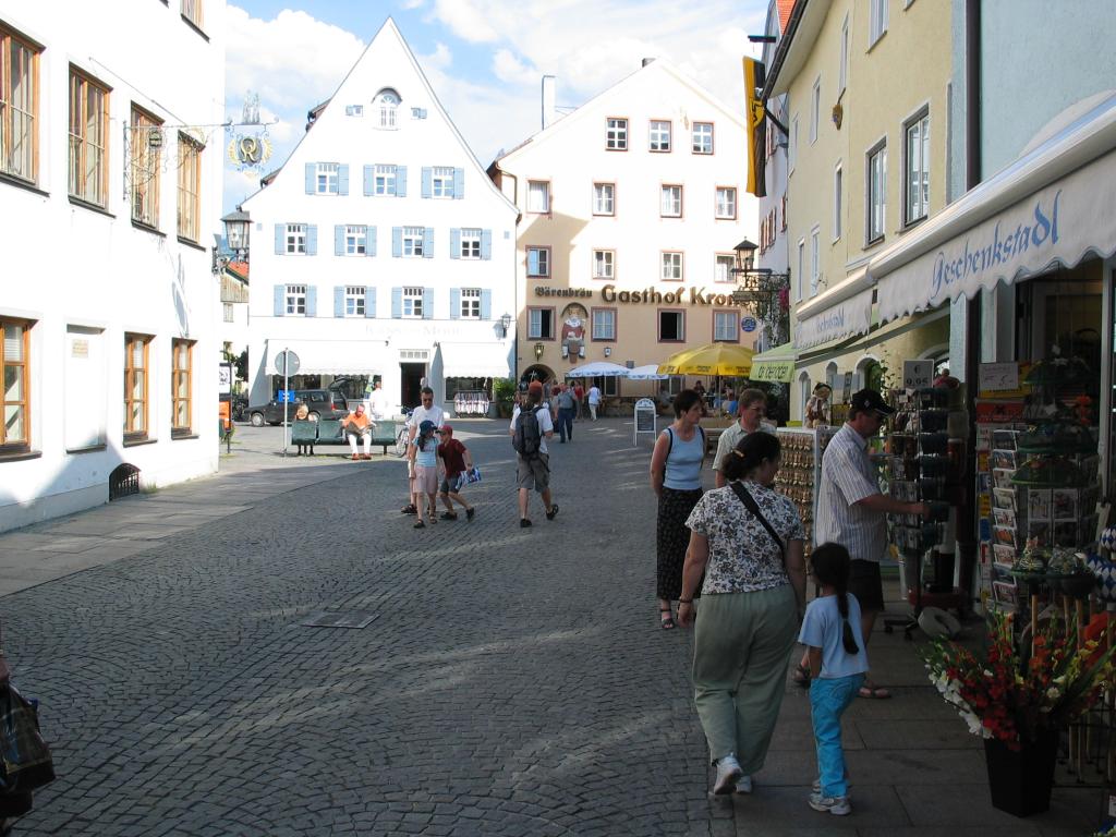 Pat and Xandie walk down the street leading to our hotel in Fssen.
It is interesting to contrast this normal day with the manic beer fest
that greeted us when we first arrived.