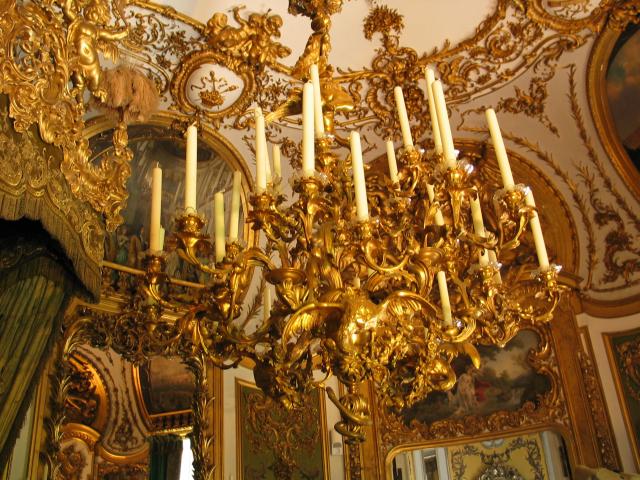 A chandelier in the "Porcelain Room" at Schlo Linderhof.