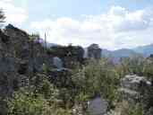 A tumbledown wall at the Ehrenberg ruins.  Photo by Xandie.