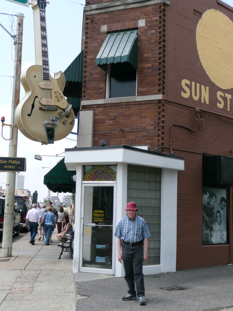 Bob outside Sun Studios, "The Birthplace of Rock 'n Roll", in Memphis